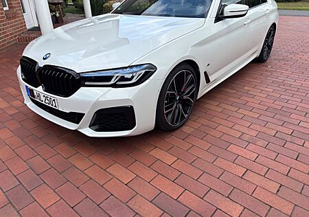 BMW M550 gebraucht kaufen BMW M550i xDrive A - AHK, Garantie bis 02.2028,Glasd