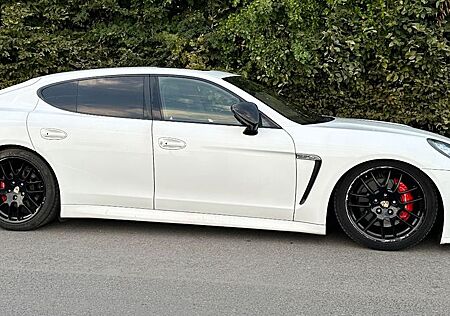 Porsche Panamera GTS GTS