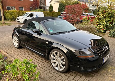 Audi TT Roadster 1.8T 140 kW -