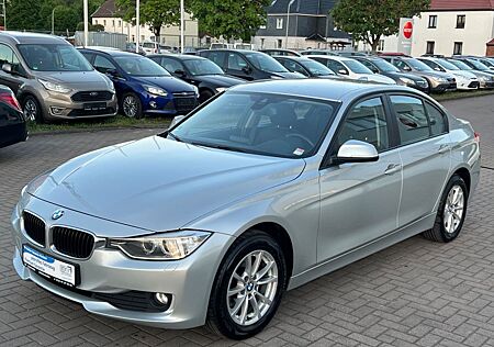 BMW 318 d Baureihe 3 Lim. *XENON*NAVI*TEMPO*PDC*