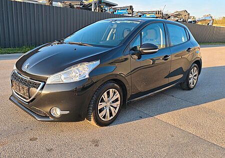 Peugeot 208 1.4 Active 95 VTi **98800km*Klima,Tempomat