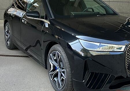 BMW iX xDrive40
