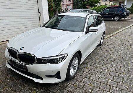 BMW 320 3 Touring d Aut. Avantgarde/NAVI/PDC/SH