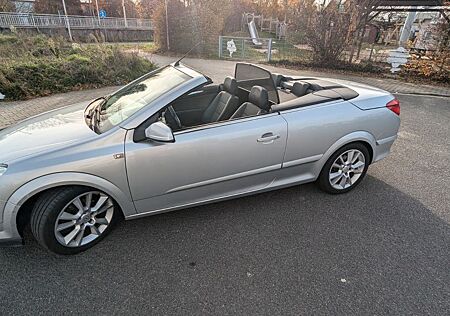 Opel Astra 1.8 ECOTEC Cosmo Automatik Cosmo