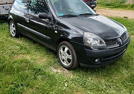 Renault Clio 1.2 16V Confort Authentique Confort Aut...