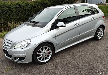 Mercedes-Benz B 180 CDI - Bj. 2009, 2-Fzg-halter, Silber