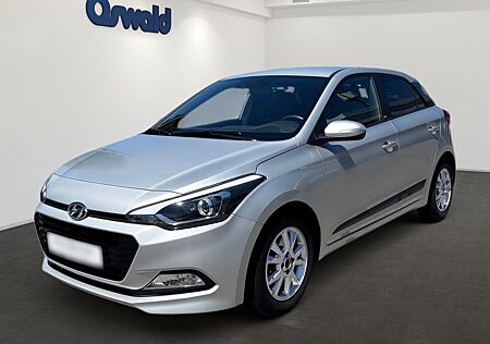 Hyundai i20 Active 1.4 Schaltgetriebe - Passion 8-fach