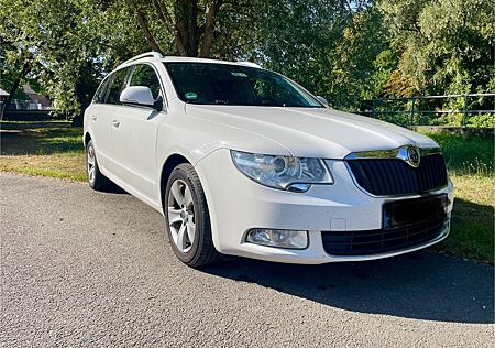 Skoda Superb 2.0 TDI CR 125kW DSG Ambition Combi A...