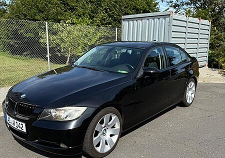 BMW 318 E90 | 143 PS | Sitzheizung | PDC | TÜV
