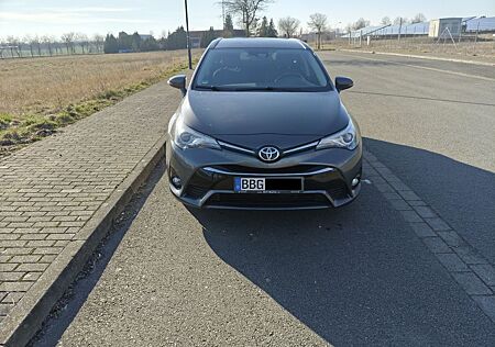 Toyota Avensis 2,0-l-D-4D Executive Touring Sports ...