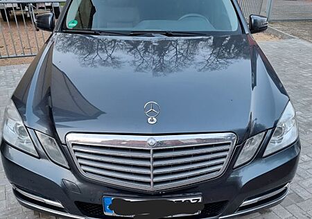 Mercedes-Benz E 220 CDI /TÜV 5/2027. 7Gang Automatik