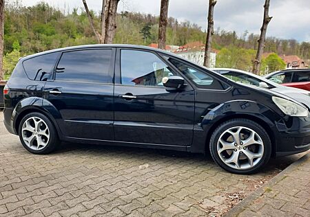 Ford S-Max 2,2 TDCi 129kW DPF Titanium Titanium
