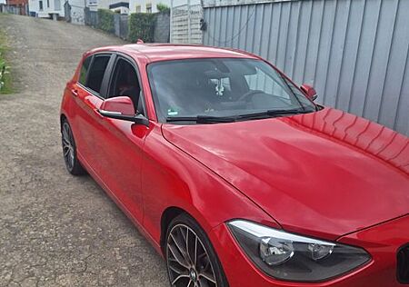 BMW 116d EfficientDynamics Edit. Sport Line Spor...