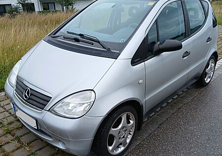 Mercedes-Benz A 160 mit AHK Classic Fun