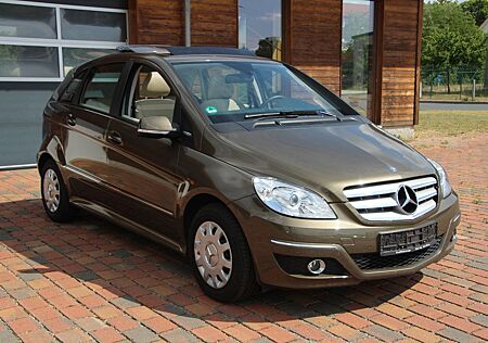 Mercedes-Benz B 180 B -Klasse 1.Hand Scheckheft Panorama