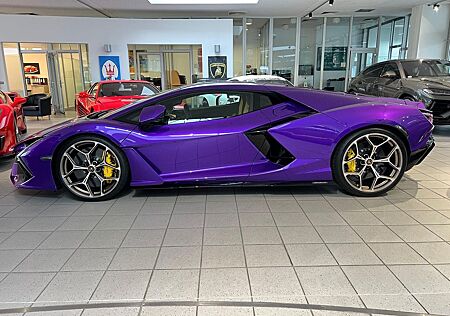 Lamborghini Revuelto STOCK