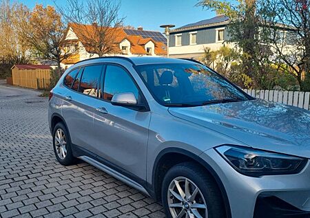 BMW X1 sDrive20i/Sport Line/Head-up/Navi