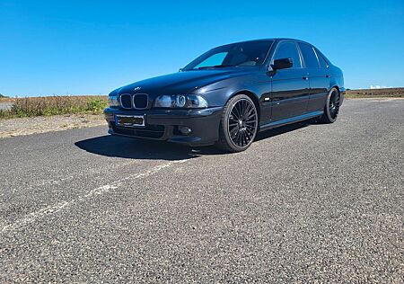 BMW 523i E39, sehr gepflegt