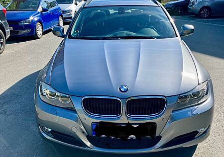 BMW 318d Touring - Spacegrau metallic