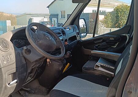 Nissan NV400