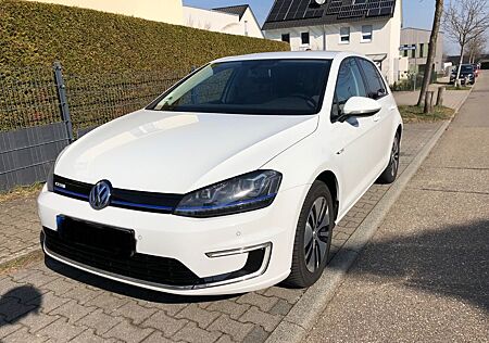 VW Golf Volkswagen e-, BJ2014, Navi, PDC, Sitzheizung