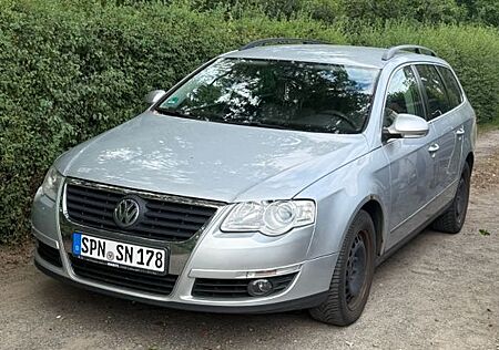 VW Passat Variant Volkswagen 1.6 FSI DSG // Angemeldet -Tausch