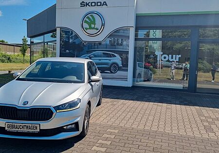 Skoda Fabia 1.0 TSI DSG Tour, Navi, Kamera