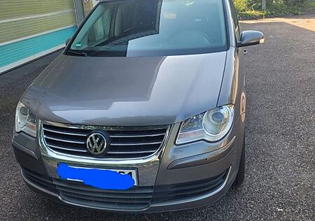 VW Touran Volkswagen 2.0 TDI 103kW DPF -