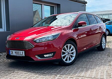 Ford Focus Turnier Titanium AHK*PDC*NAVI*LED*StHz*