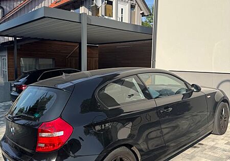 BMW 116i E81