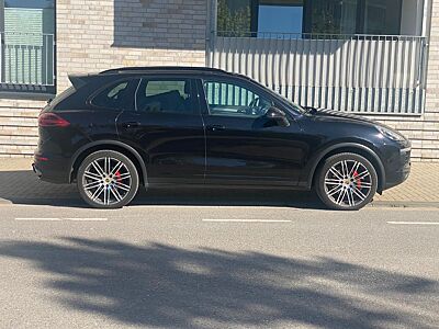 Porsche Cayenne  Facelift. 21 Zoll Panoramadach EURO 6