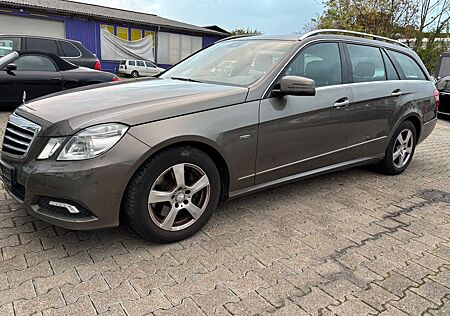 Mercedes-Benz E 250 BlueEfficiency Avantg. Leder,Xenon,Navi