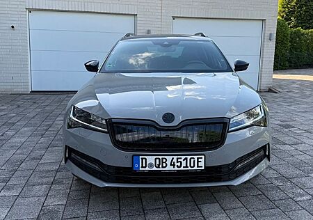 Skoda Superb 1.4 TSI iV DSG SPORTLINE COMBI SPORTLINE