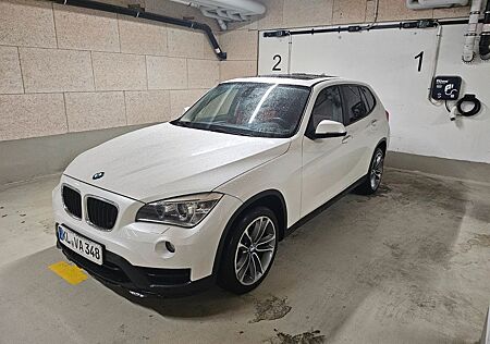 BMW X1 xDrive20d Sport Line TÜV 07/2027 Volleder rot
