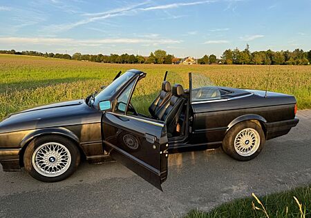 BMW 318 e30 Cabrio - Km original - Traumzustand
