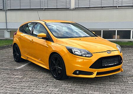 Ford Focus Lim. ST 2.0 Navi Kamera Gelb