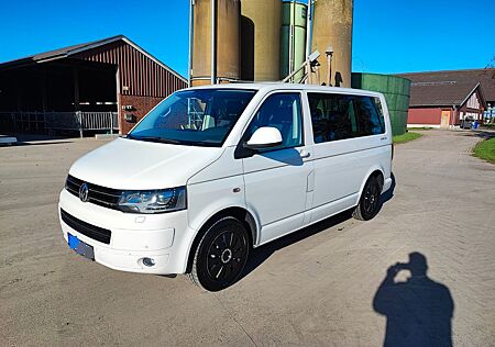 VW T5 Multivan Volkswagen Special 2.0 TDI Bi-Xenon Navi SHZ