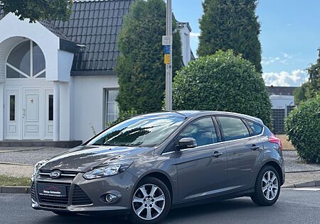 Ford Focus Lim. Champions Edition*SERVICE NEU*