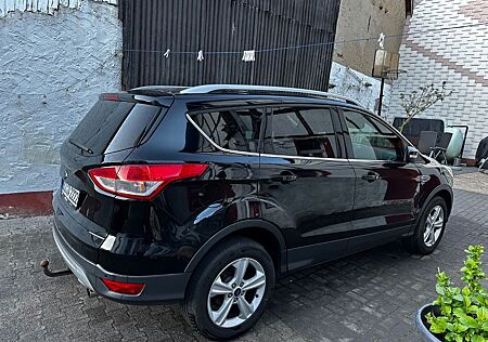 Ford Kuga 1,5 EcoBoost 2x4 110kW Business Edition...
