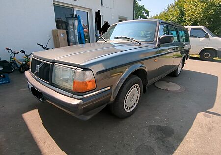 Volvo 245 240/ TÜV neu, nie auf gesalzenen Straßen