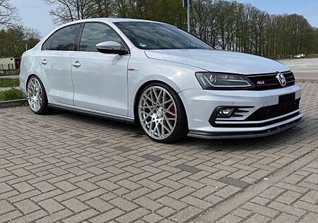 VW Jetta Volkswagen MK6 GLI