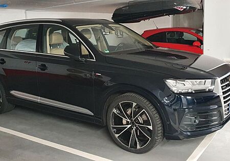 Audi Q7 absolut voll S-Line AHK Luft ACC Virtual 22'