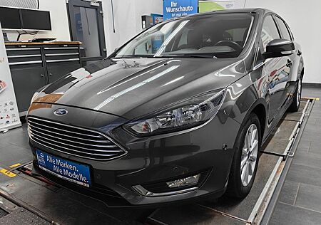 Ford Focus Titanium*WSShzg*Parkl.Ass*NAV*Temp*St/Stp*