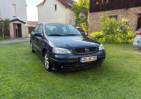 Opel Astra 1.6 Automatik