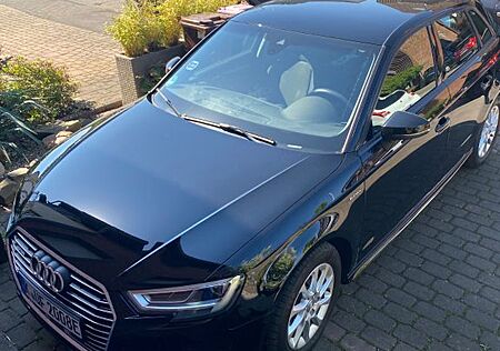 Audi A3 1.4 TFSI e-tron S tron. design Sportback ...