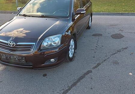 Toyota Avensis Combi Sol 2.0-l-VVT-i Automatik Sol