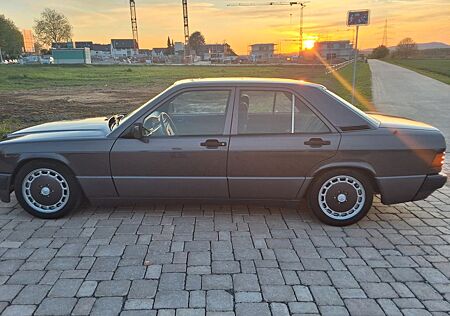 Mercedes-Benz 190