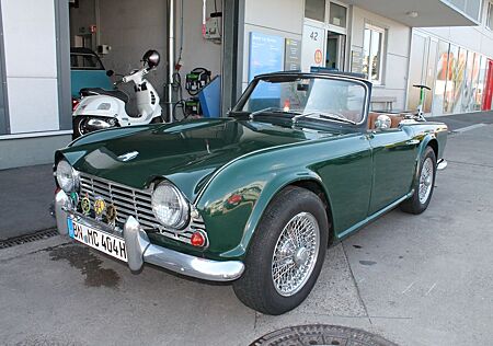 Triumph TR4