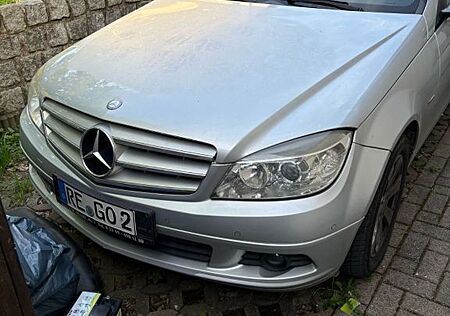 Mercedes-Benz C 180 CGI BlueEFFICIENCY -