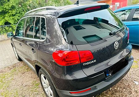 VW Tiguan Volkswagen 1.4 TSI 92 BMT LOUNGE Sport & Style L...